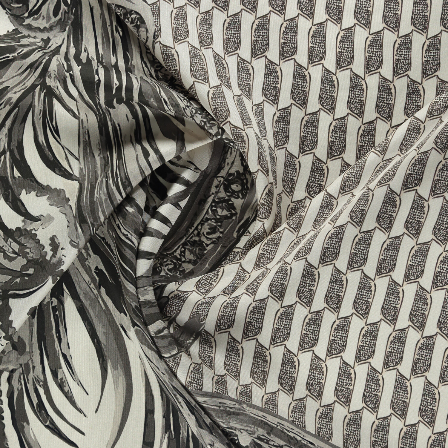 Beige Silenzio Dorato Pattern Twill Silk Square Scarf - 2