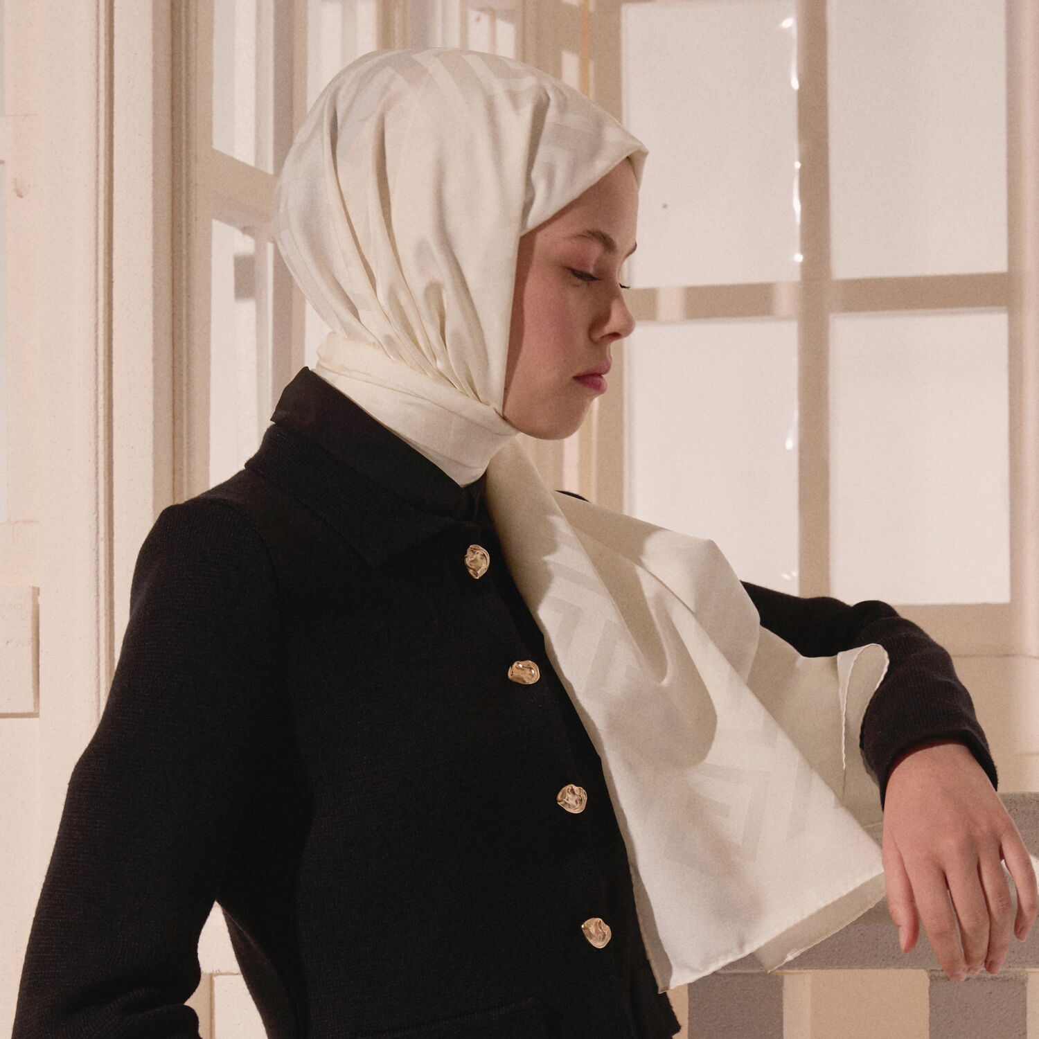 Beyaz G Desen Jakarlı Yün İpek Şal - 5
