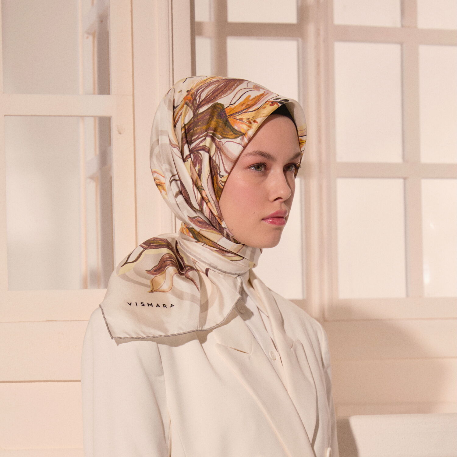 Beyaz Vismara Monogram Lilyum Çiçek Desenli Twill İpek Eşarp - 4