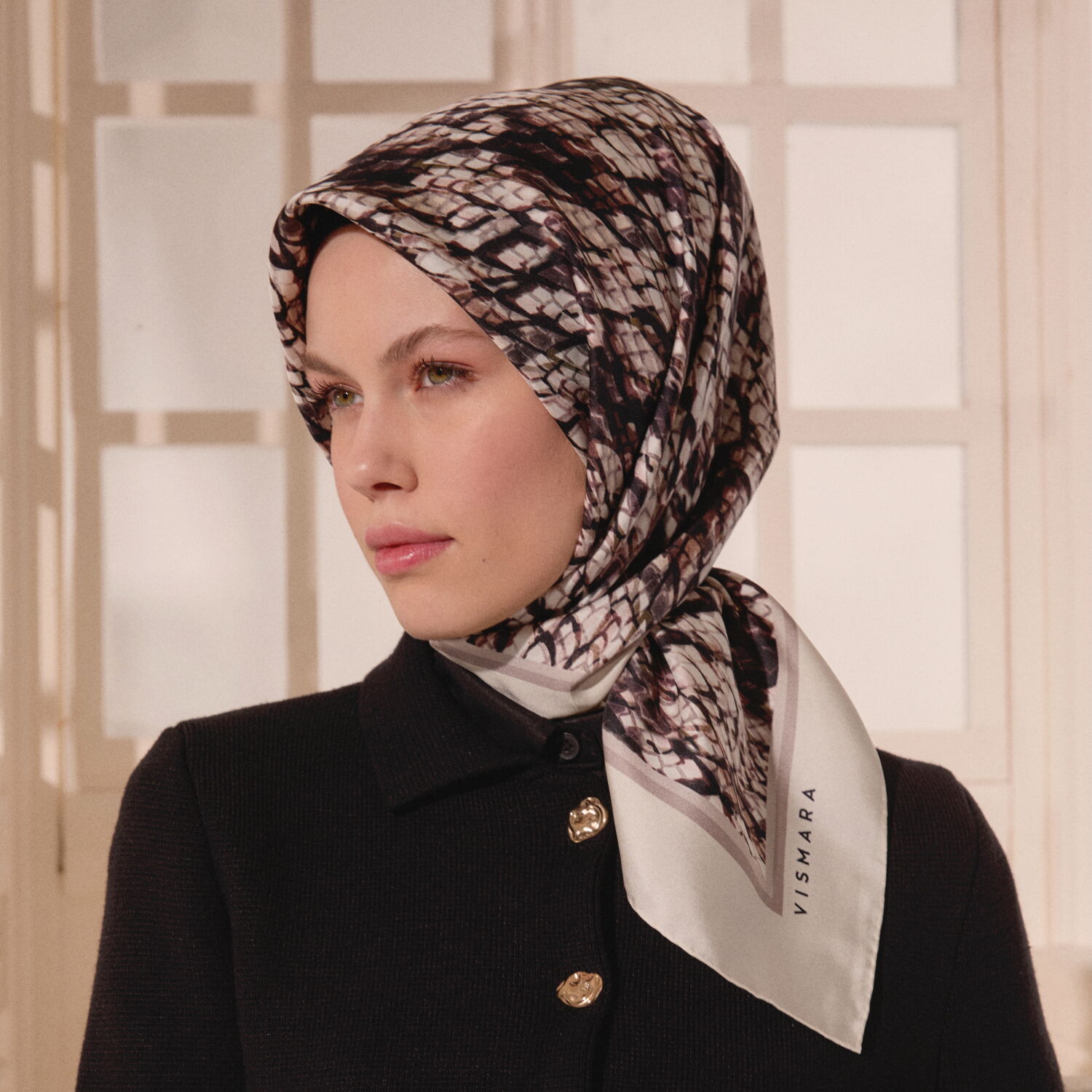 Beyaz Yılan Desenli Twill İpek Eşarp - 3