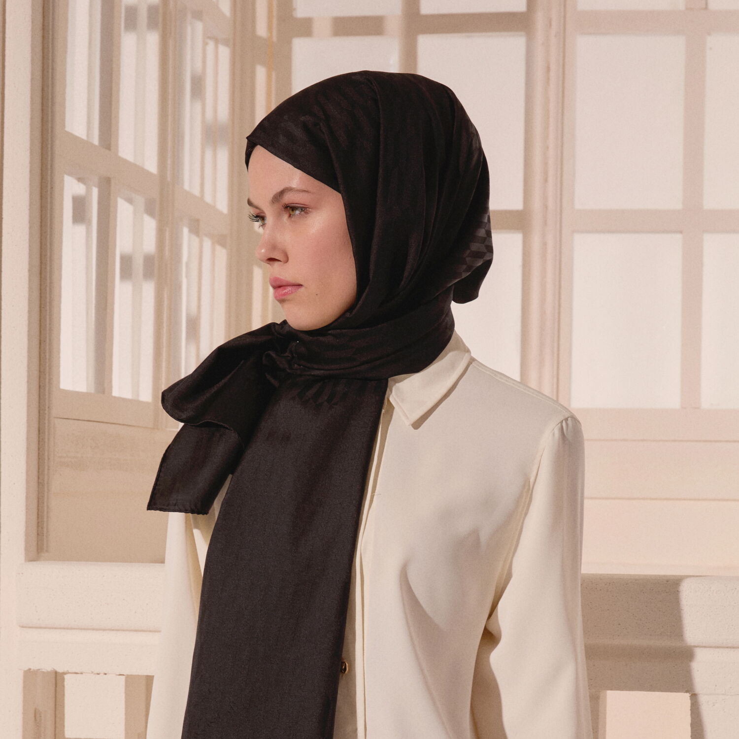 Black Drop Pattern Jacquard Wool Silk Scarf - 5