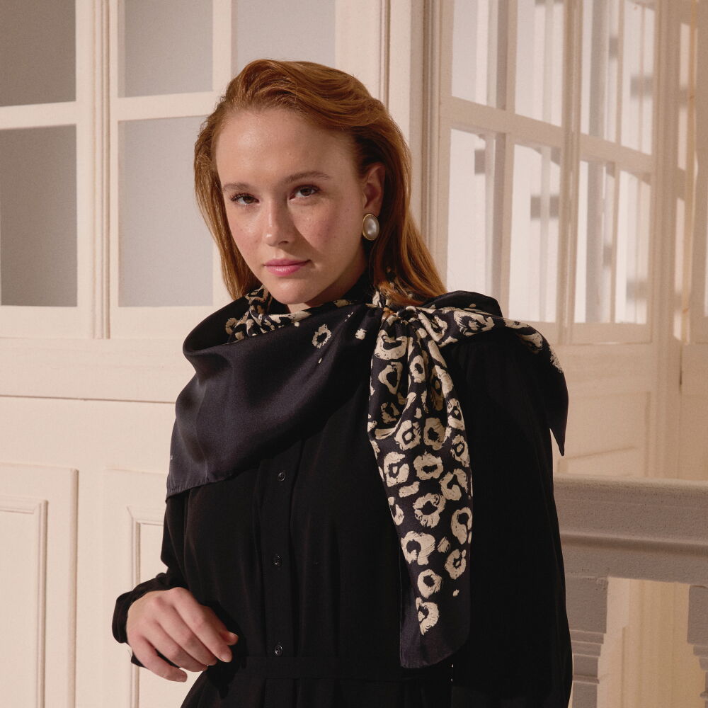 Black Modern Leopard Texture Patterned Twill Silk Square Scarf - Vismara