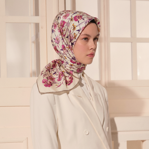 Coral Wildflower Patterned Silk Square Scarf - Vismara