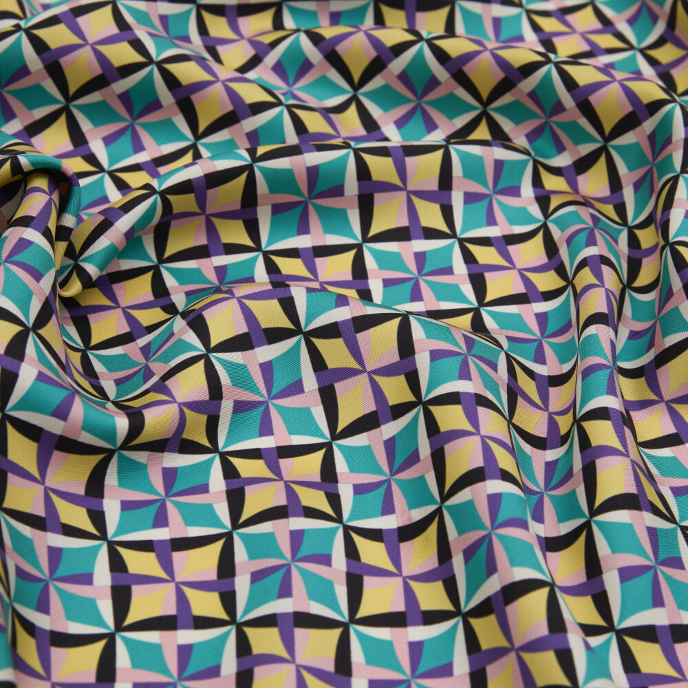 Dore Diamond Line Retro Pattern Twill Silk Square Scarf - Vismara