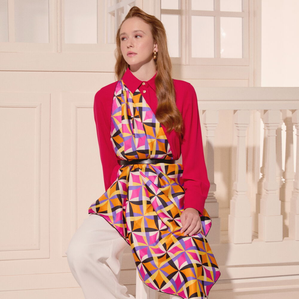 Fuchsia Antique Mosaic Patterned Twill Silk Square Scarf - Vismara