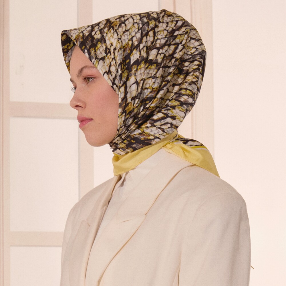 Gold Snake Patterned Twill Silk Square Scarf - Vismara