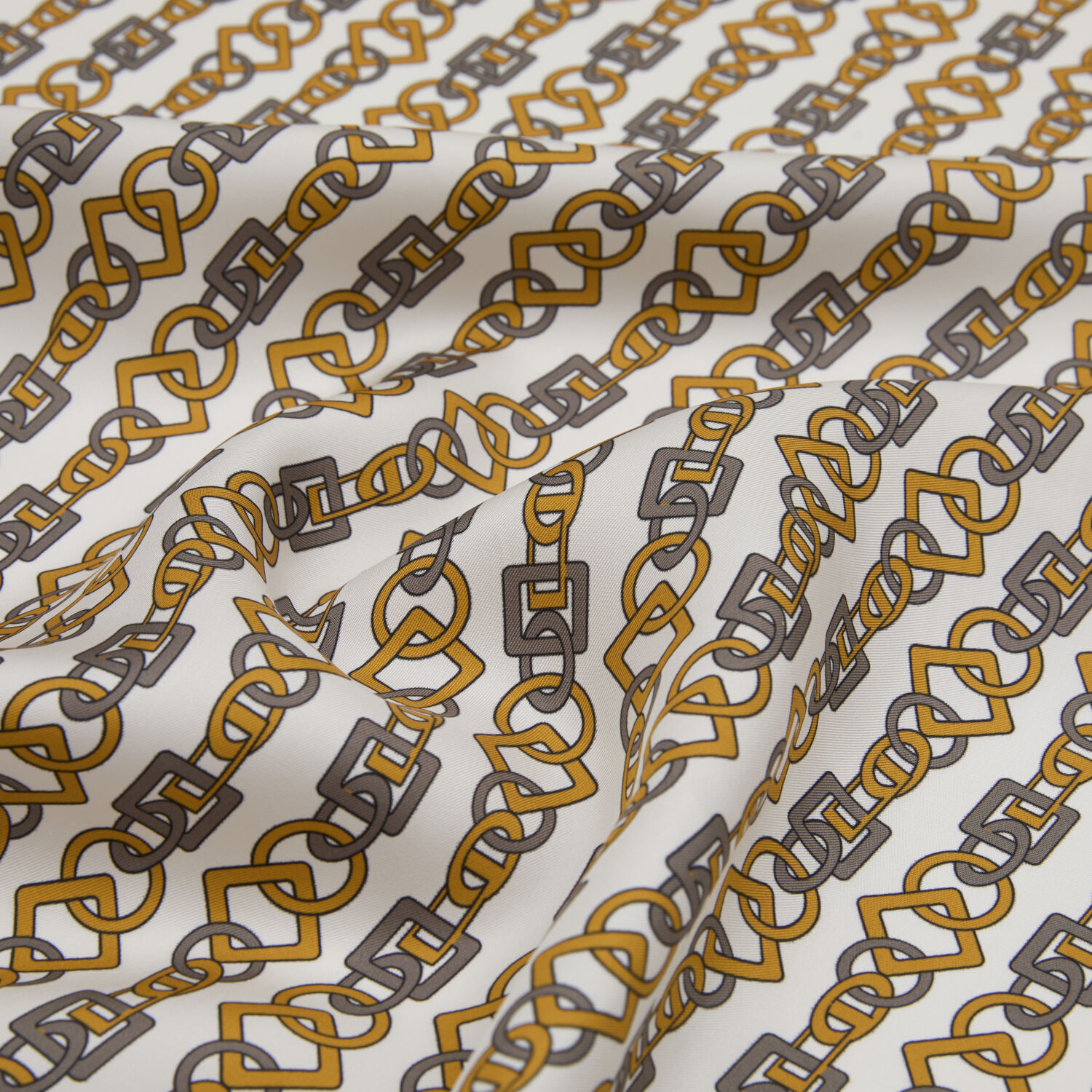 Gold Zincir Motif Desenli Twill İpek Eşarp - 2