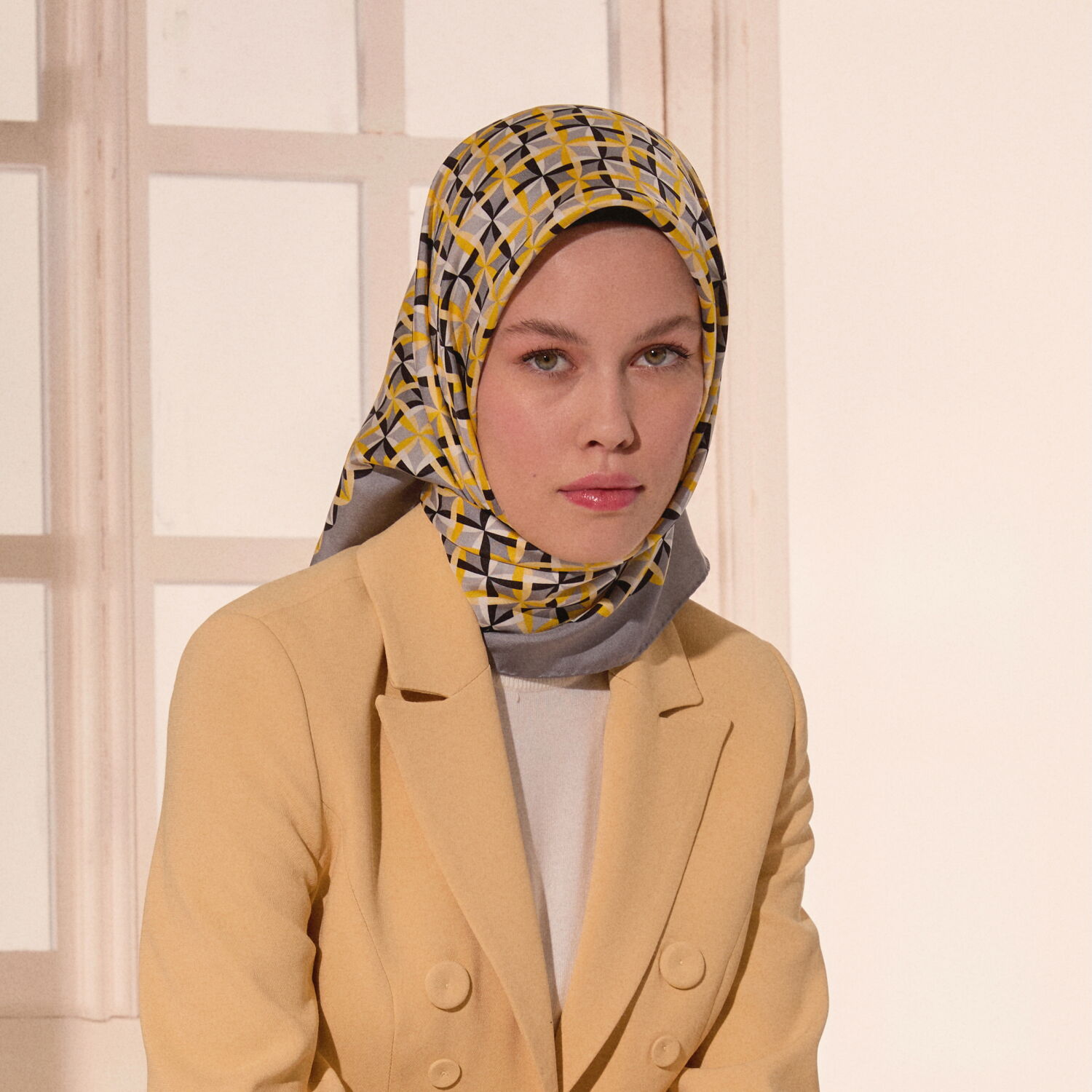 Gri Diamond Line Retro Desen Twill İpek Eşarp - 6
