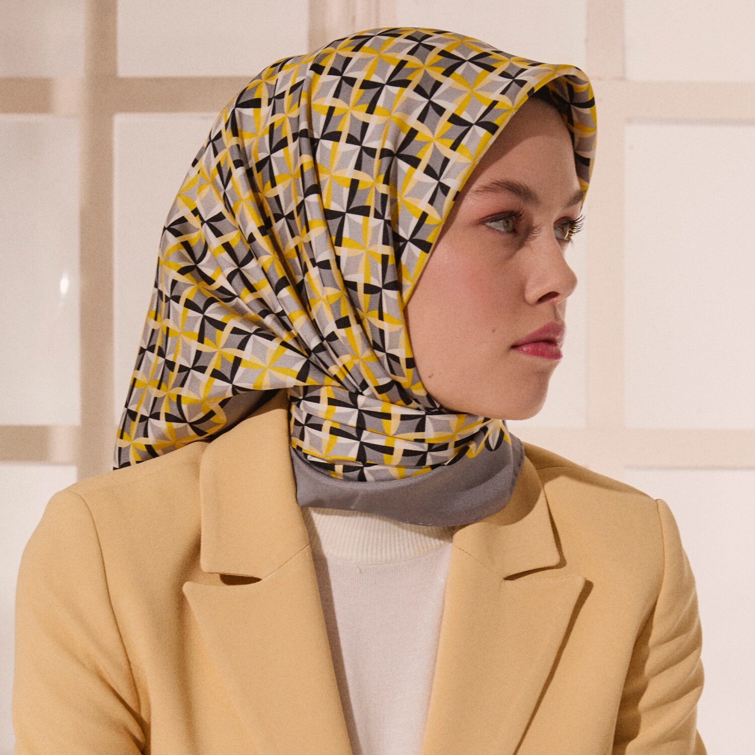 Gri Diamond Line Retro Desen Twill İpek Eşarp - 3
