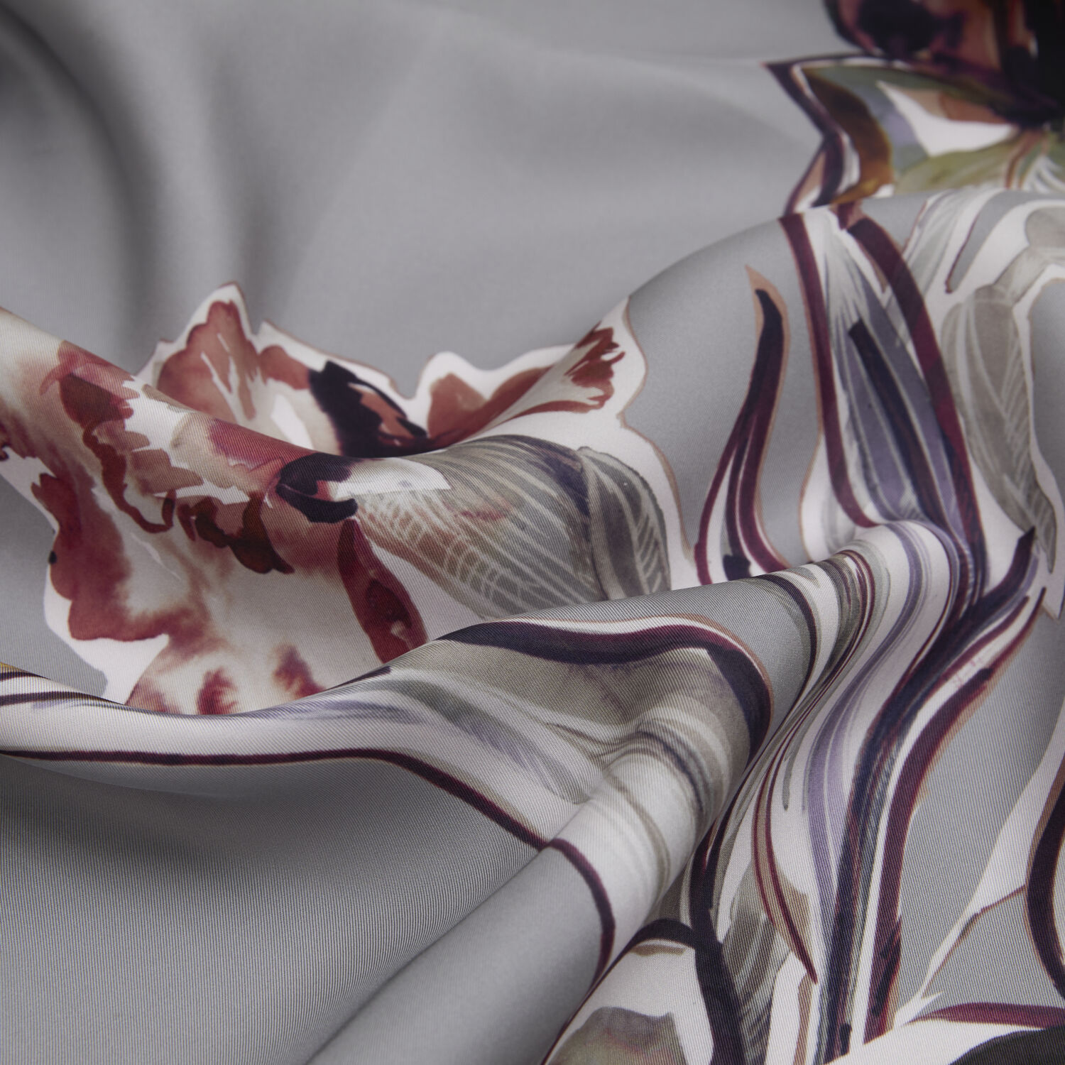 Gri Karanfil ve Zambak Çiçeği Desenli Twill İpek Eşarp - 2