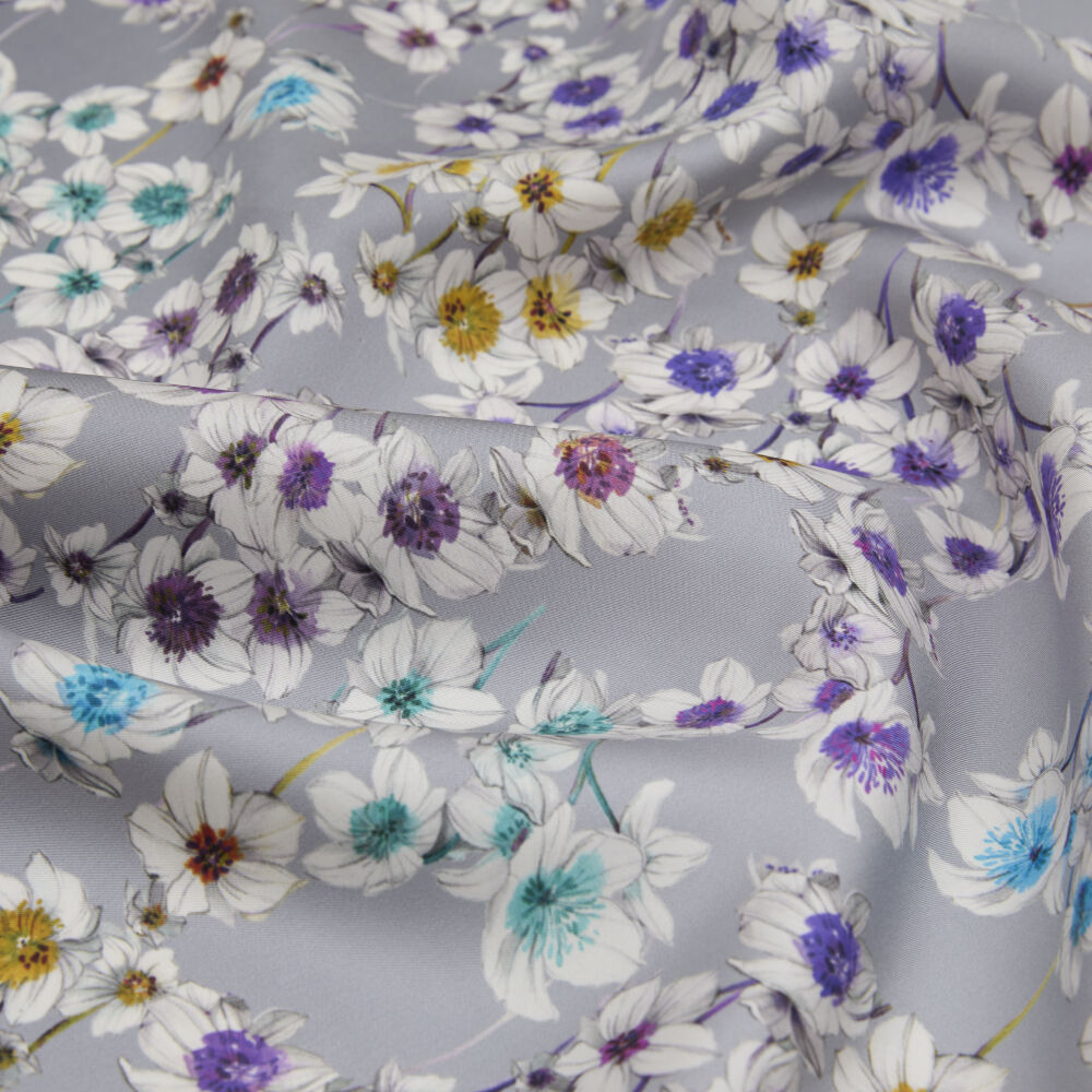 Gri Sulu Boya Çiçek Deseni Twill İpek Eşarp - Vismara