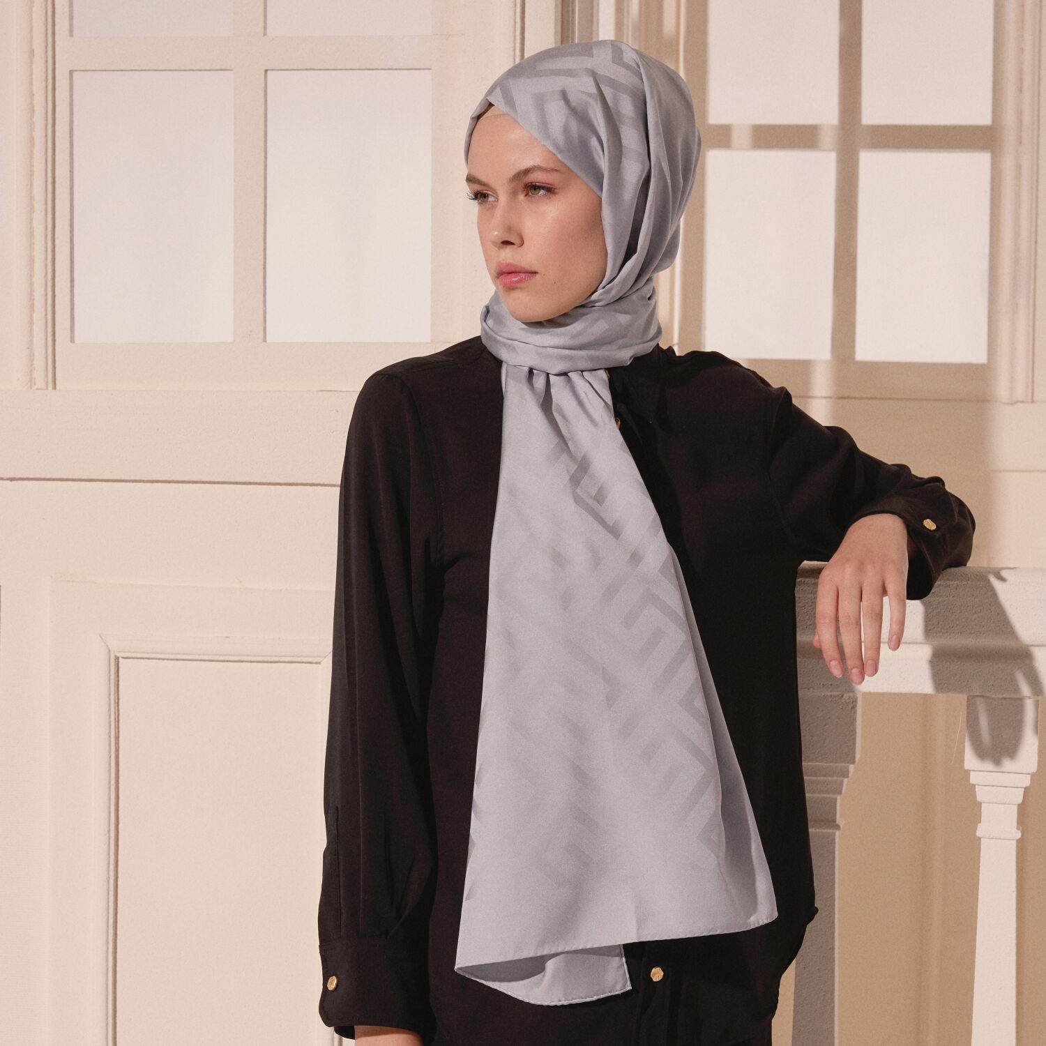 Gümüş G Desen Jakarlı Yün İpek Şal - 5