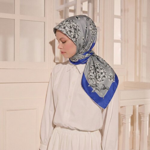 Indigo Hydrangea Flower Patterned Twill Silk Square Scarf - Vismara