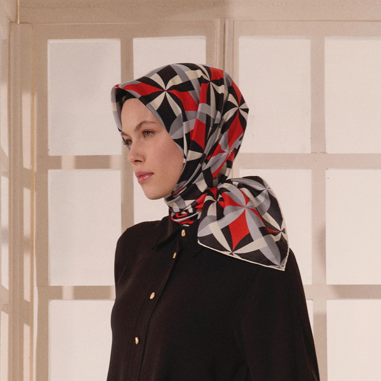 Kırmızı Antik Mozaik Desenli Twill İpek Eşarp - 4