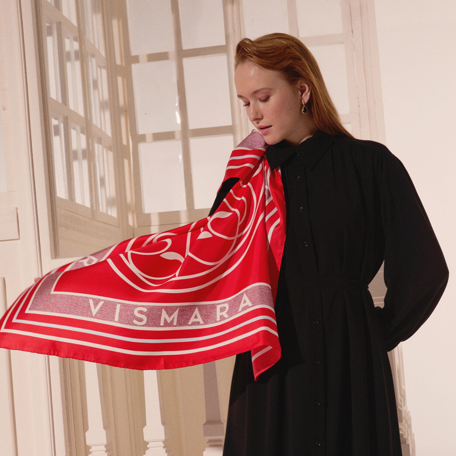 Kırmızı Vismara Kuğu Desen Twill İpek Eşarp - 3