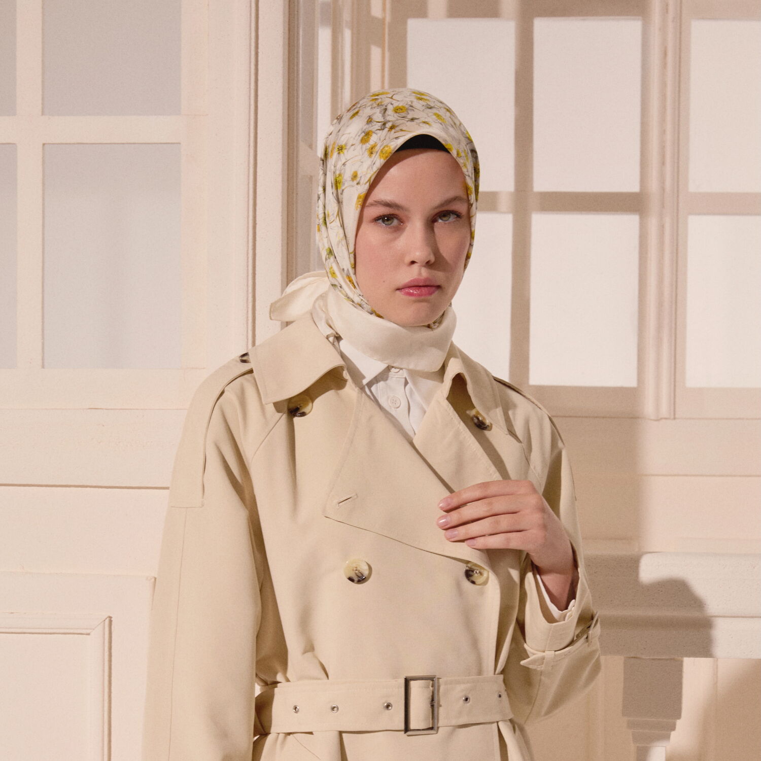 Krem Sulu Boya Çiçek Deseni Twill İpek Eşarp - 5