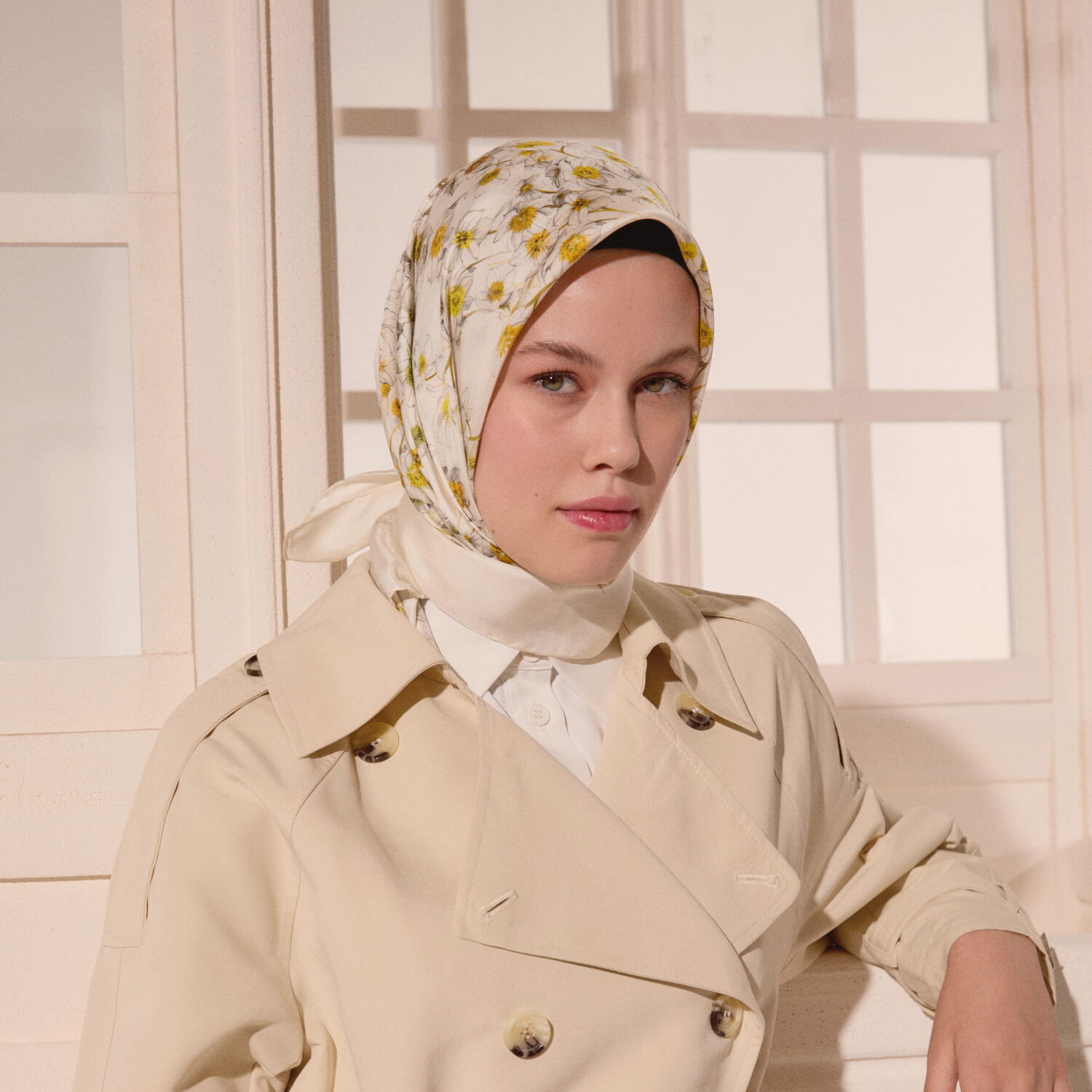 Krem Sulu Boya Çiçek Deseni Twill İpek Eşarp - 6