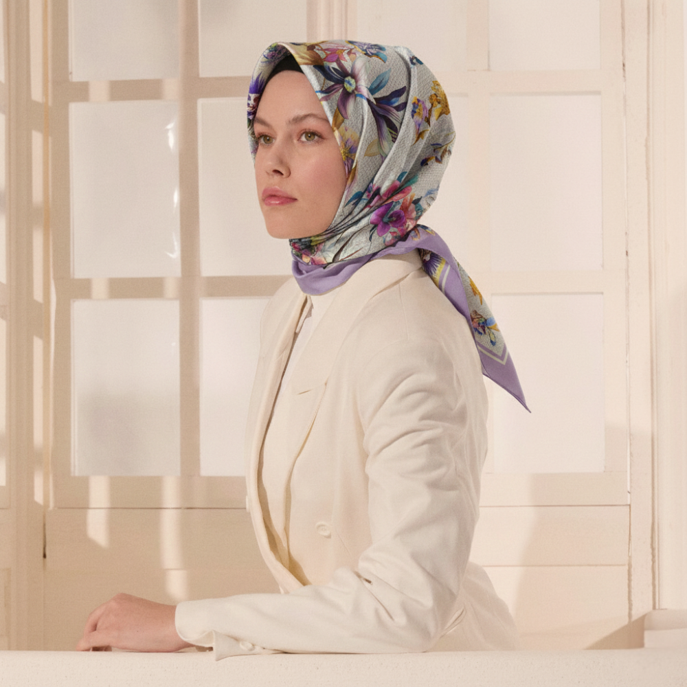 Leylak Monogram Çiçek Bahçesi Desenli Twill İpek Eşarp - 3