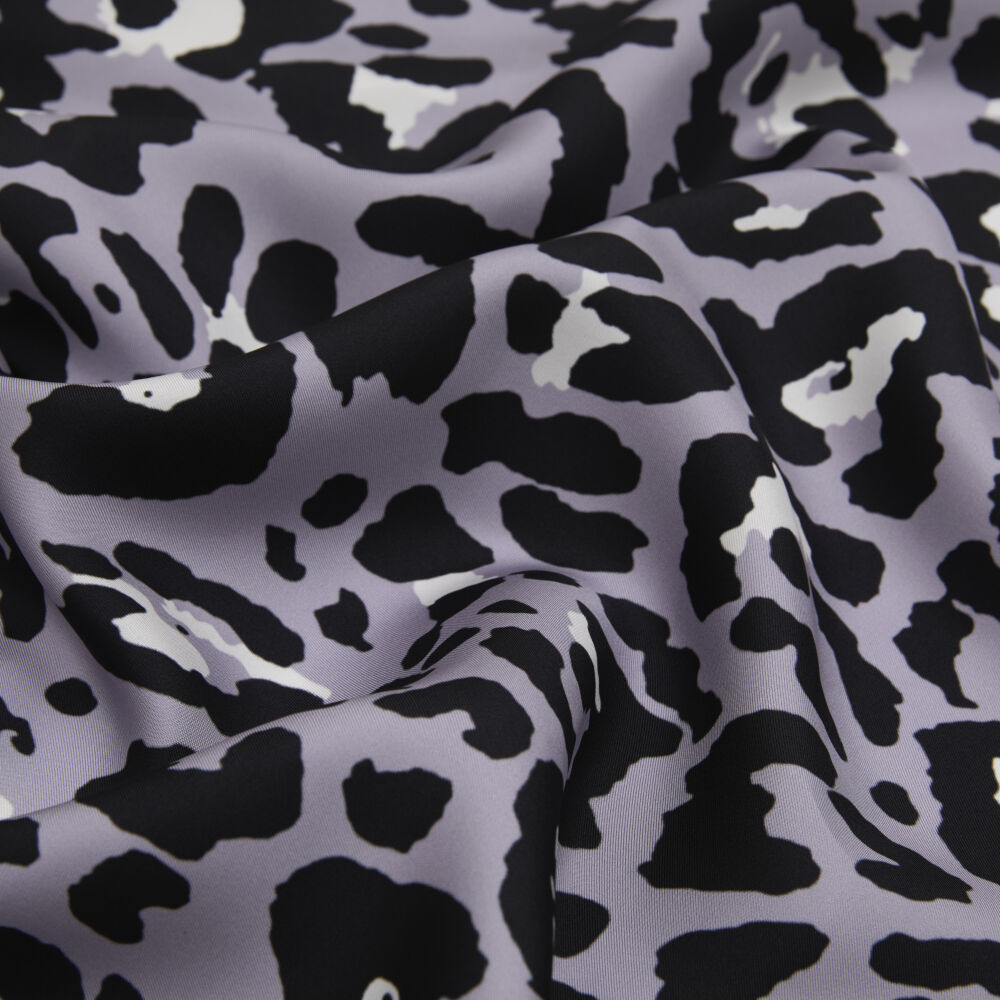 Lilac Modern Leopard Patterned Twill Silk Square Scarf - Vismara