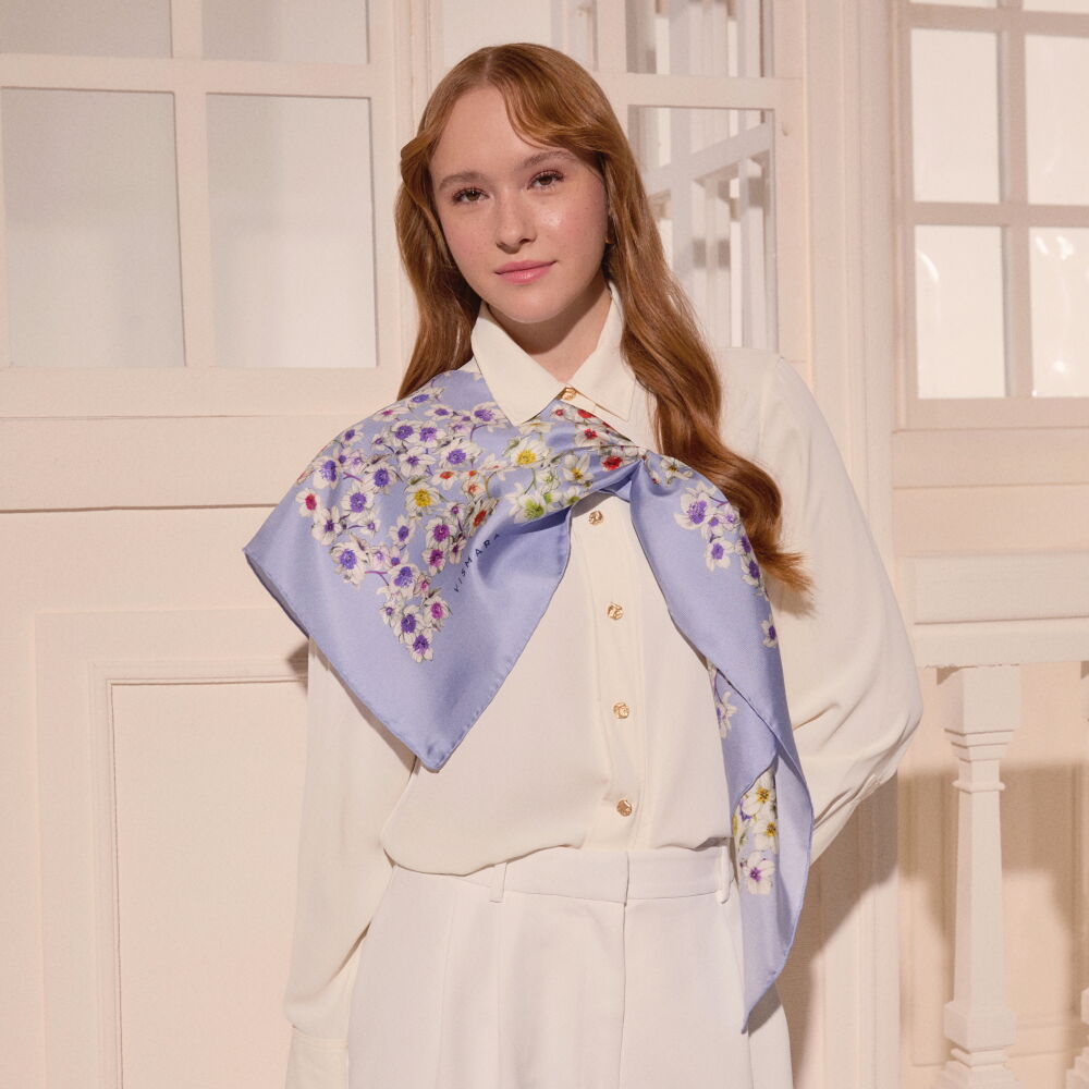 Mavi Sulu Boya Çiçek Deseni Twill İpek Eşarp - Vismara