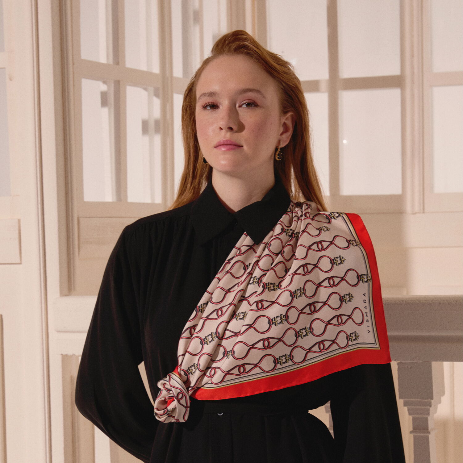 Red Vector Chain Pattern Twill Silk Square Scarf - 3