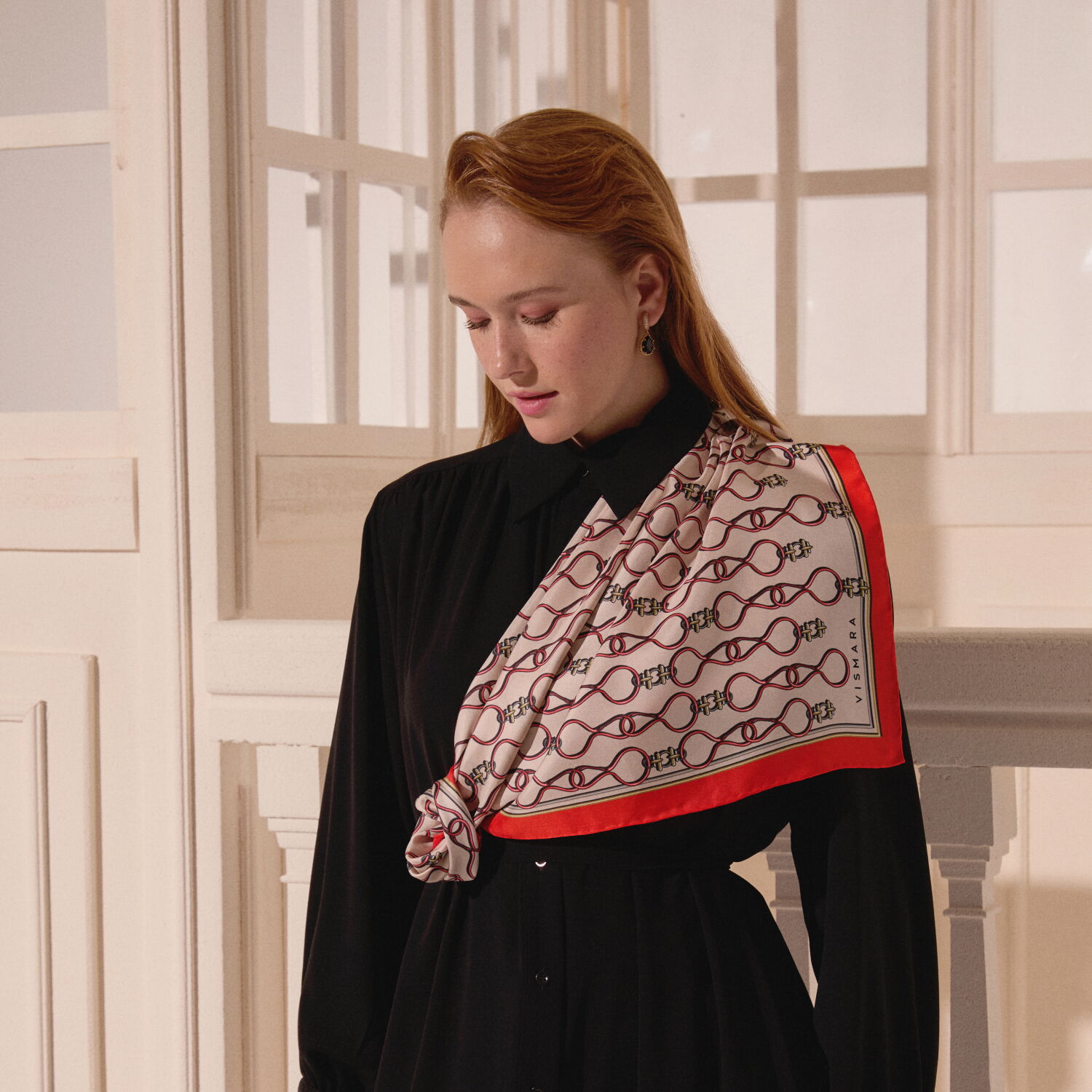 Red Vector Chain Pattern Twill Silk Square Scarf - 5