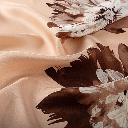 Salmon Chrysanthemum Breeze Patterned Silk Scarf - Vismara