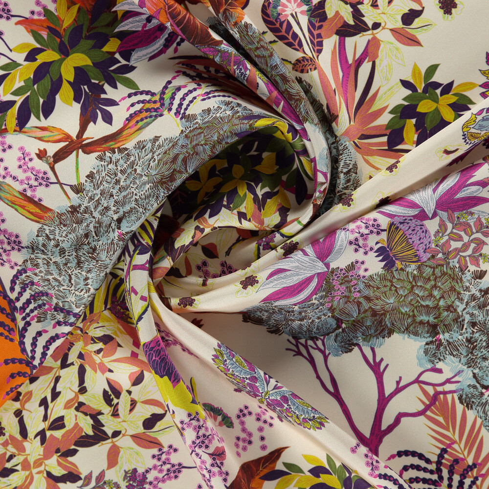 Sciarpa quadrata in twill di seta con motivo a farfalle tropicali arancioni - Vismara