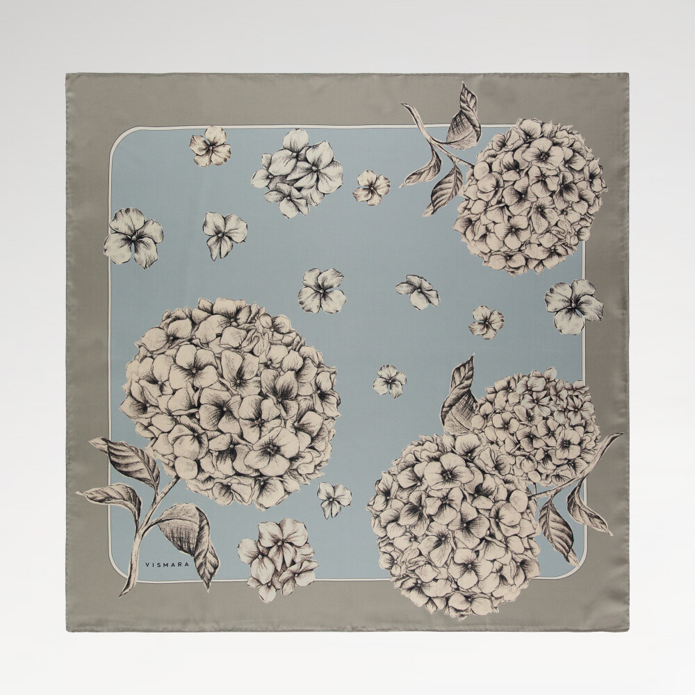 Sciarpa quadrata in twill di seta con motivo a fiori di ortensia blu cielo