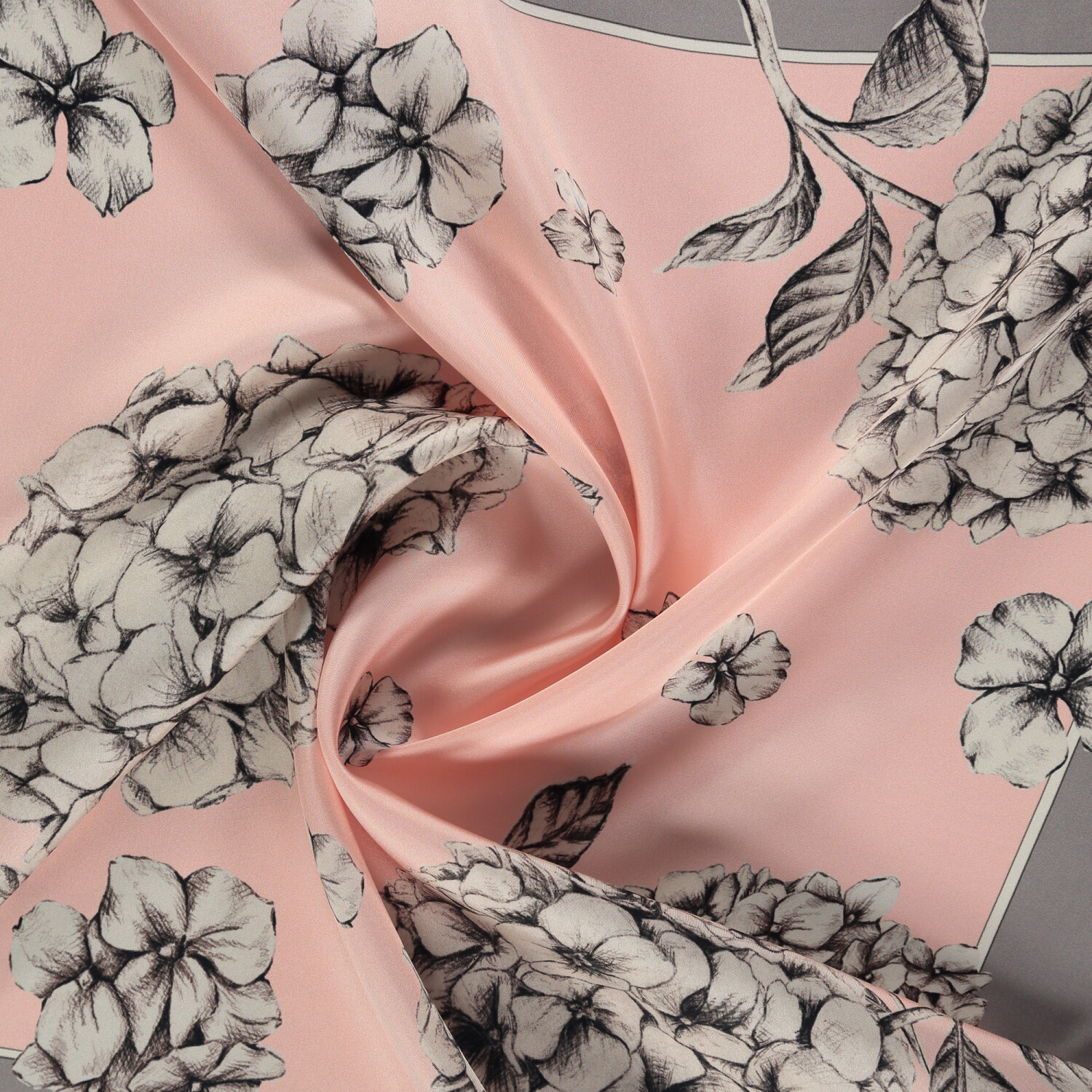 Sciarpa quadrata in twill di seta con motivo a fiori di ortensia in visone cipria - 2