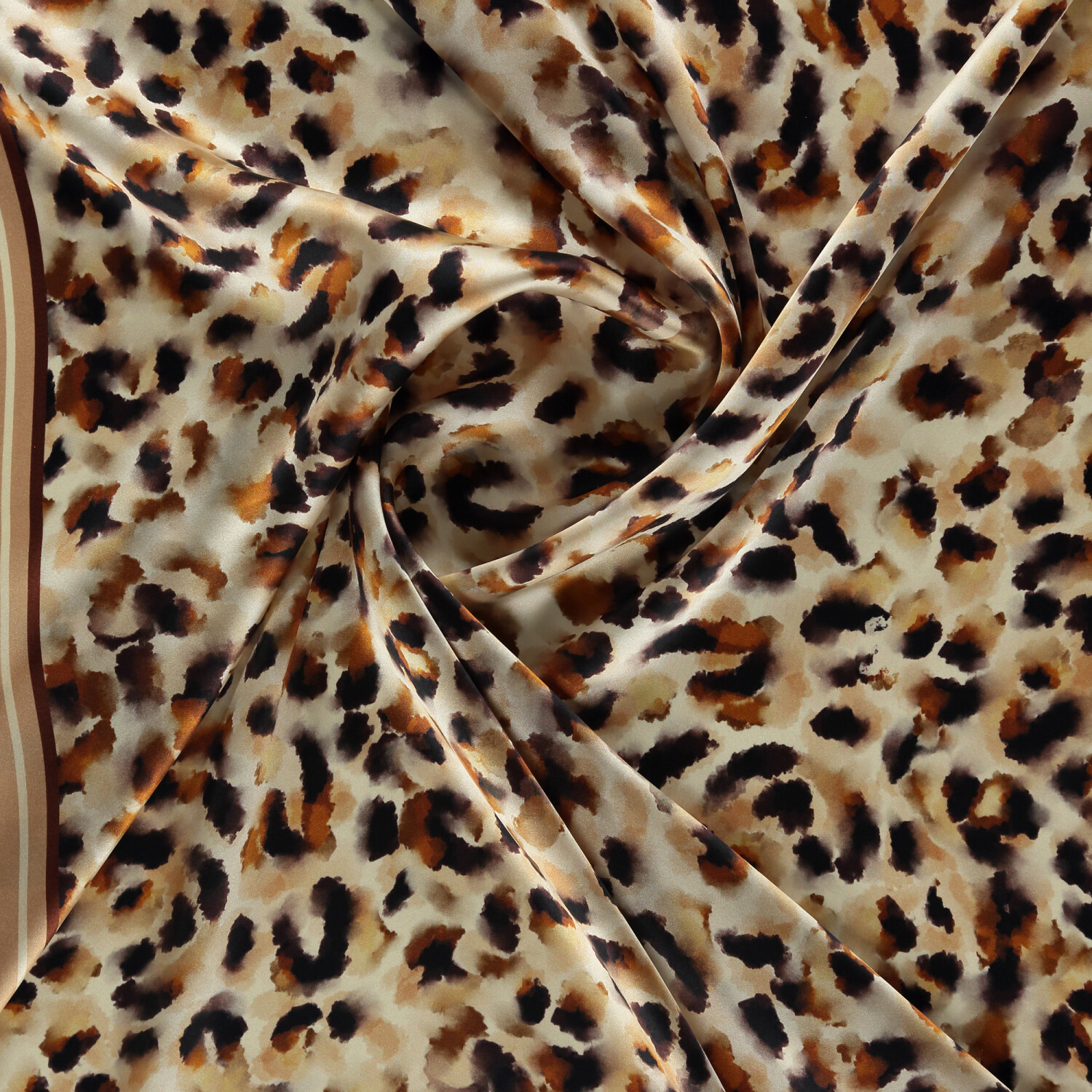Sciarpa quadrata in twill di seta con motivo leopardato color salmone naturale - 2