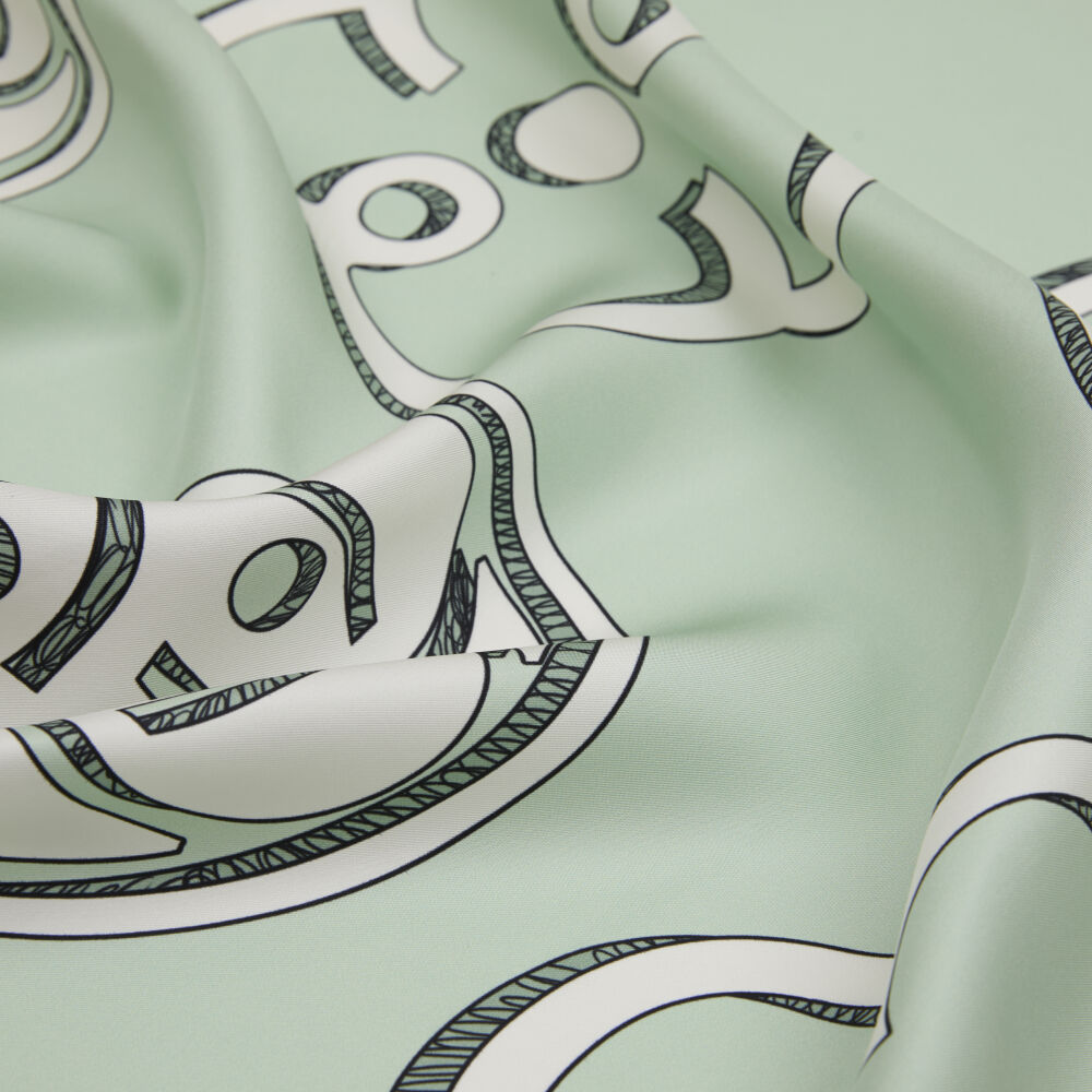 Sciarpa quadrata in twill di seta con motivo monogramma Vismara color menta - Vismara