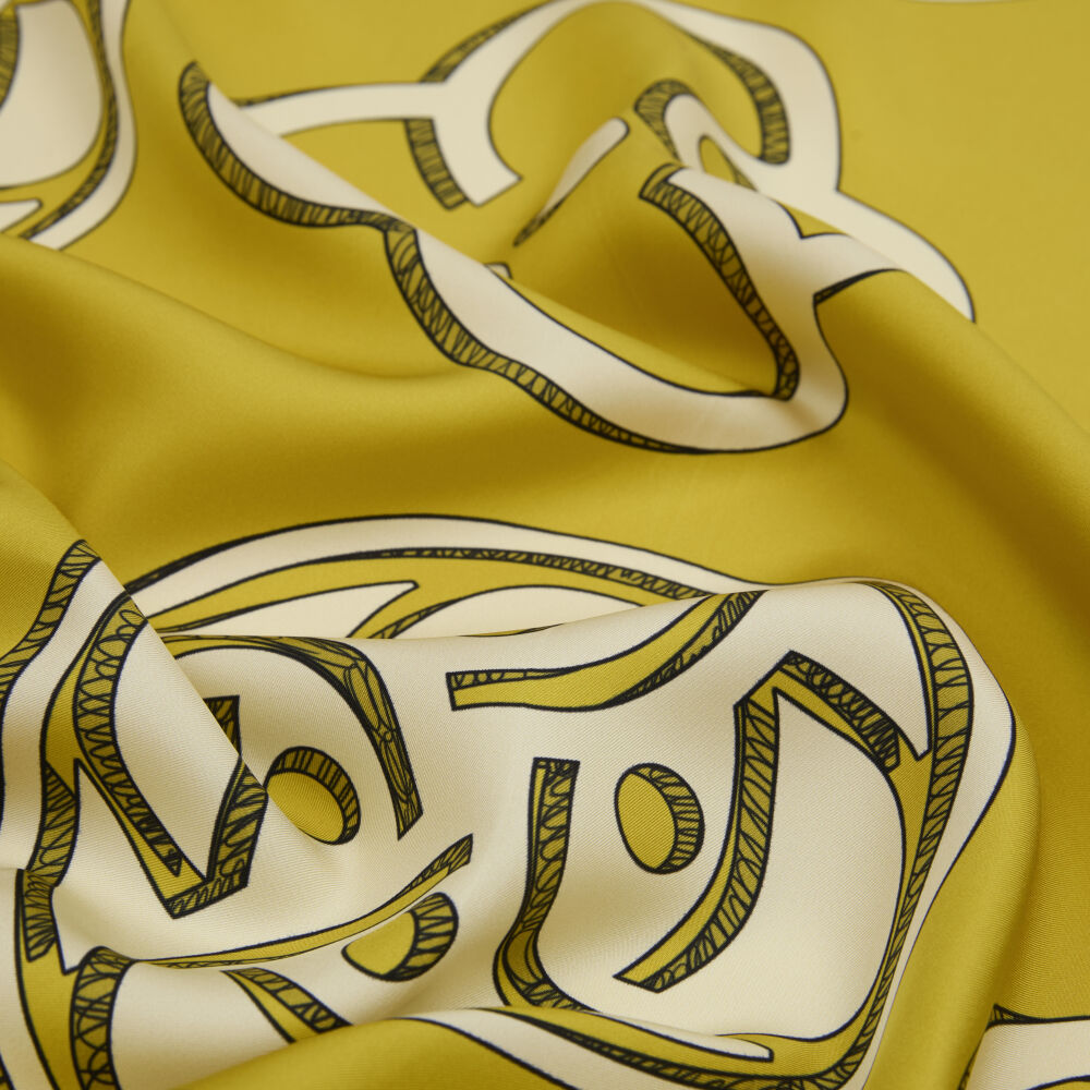 Sciarpa quadrata in twill di seta con motivo monogramma Vismara giallo - Vismara