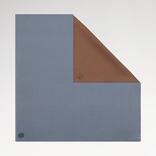 Sciarpa quadrata in twill di seta double-face beige scuro - azzurro chiaro - Vismara