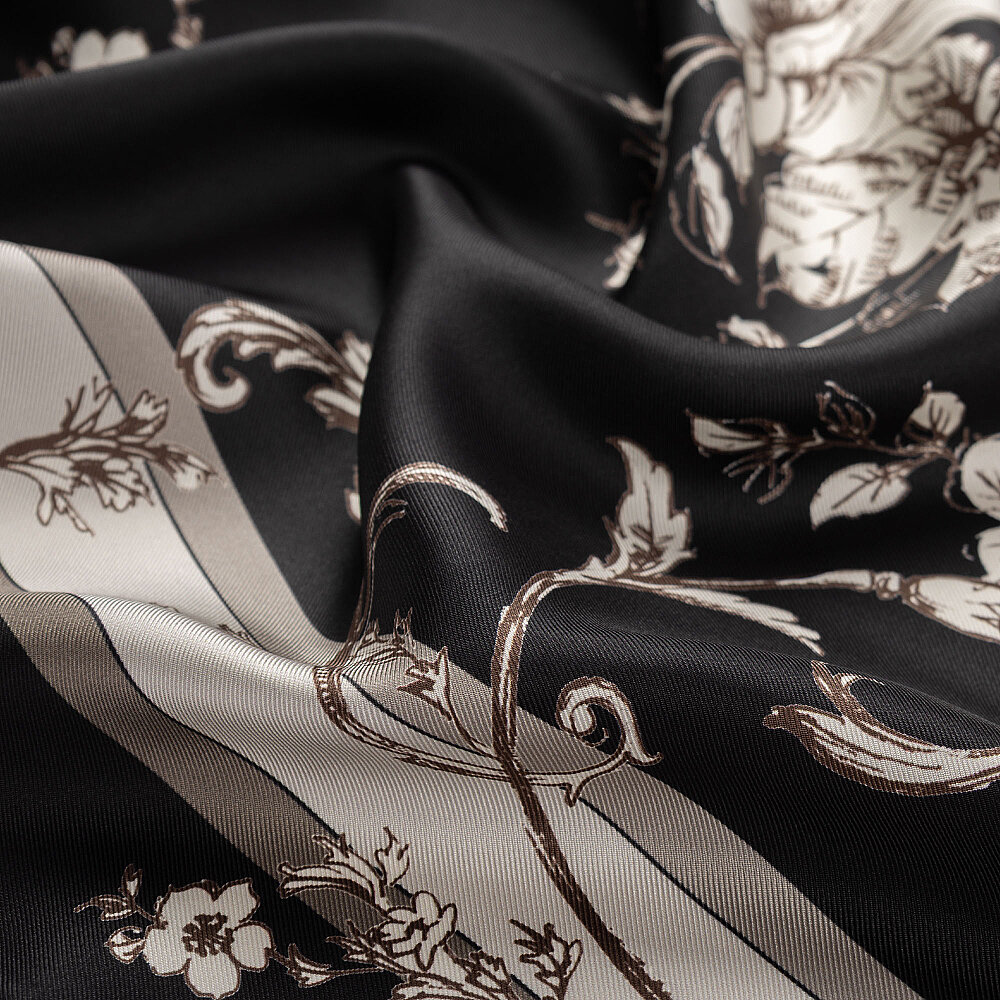 Siyah Barok Gül Desenli Twill İpek Eşarp - 2