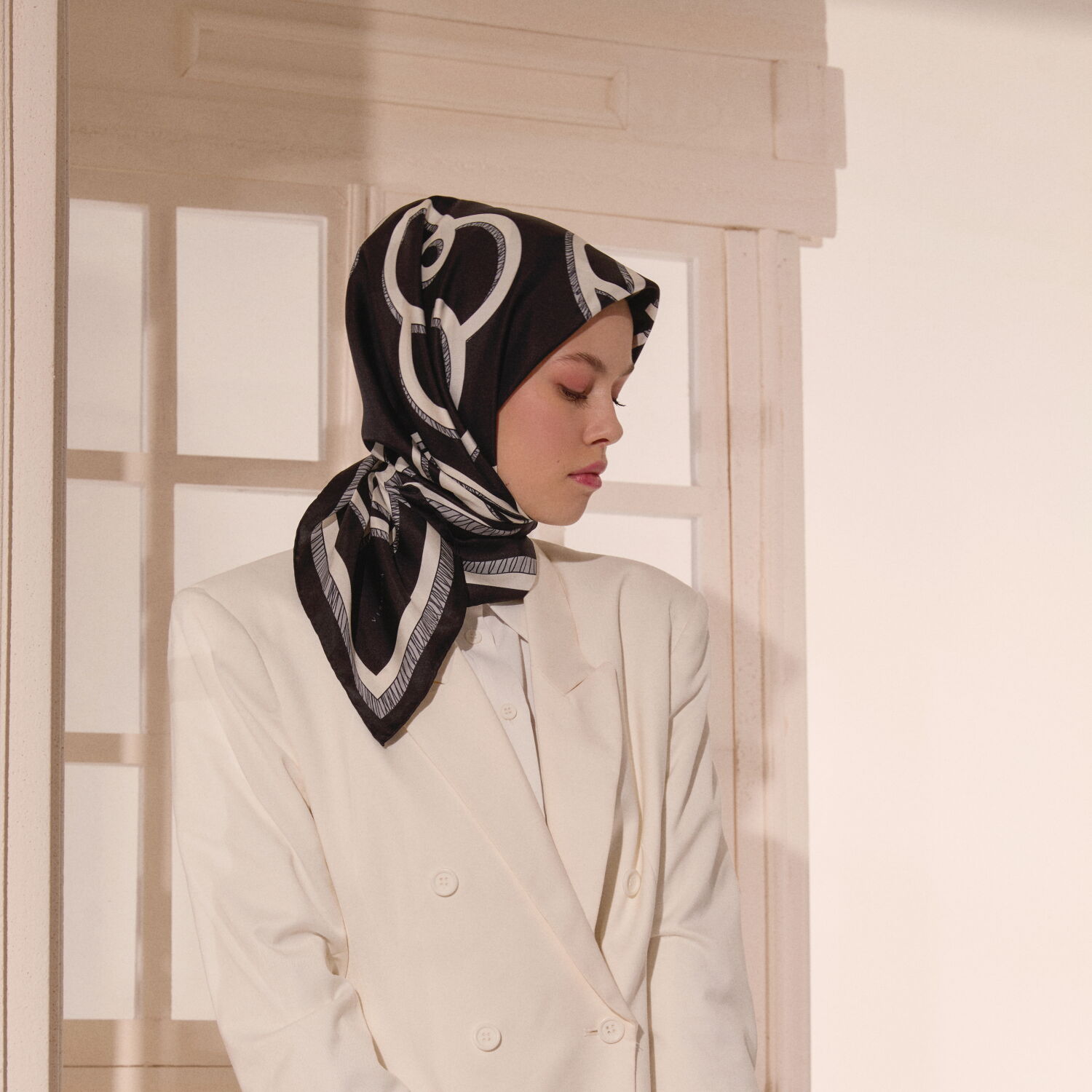 Siyah Vismara Monogram Desenli Twill İpek Eşarp - 4