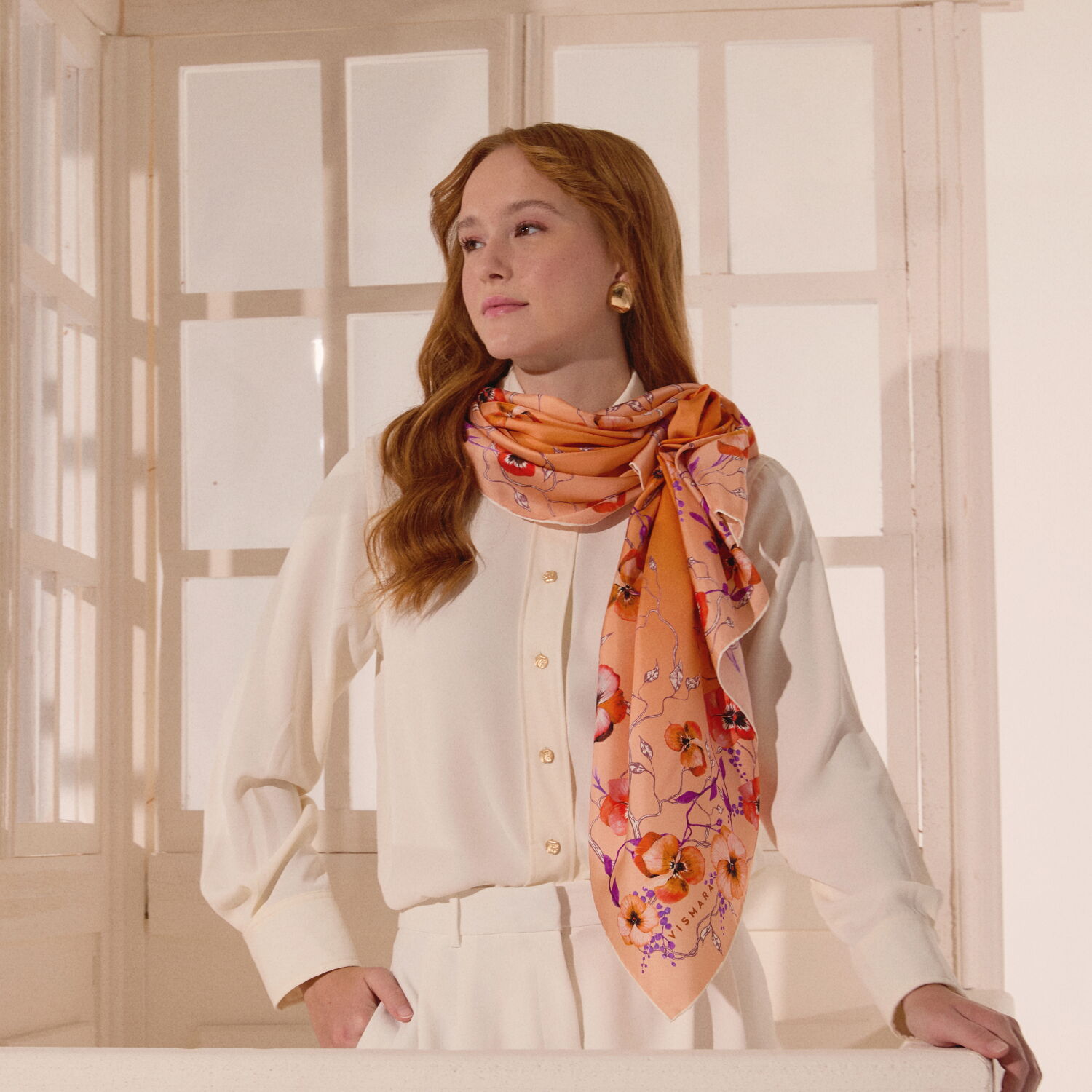 Turuncu Menekşe Çiçeği Desenli Twill İpek Eşarp - 3