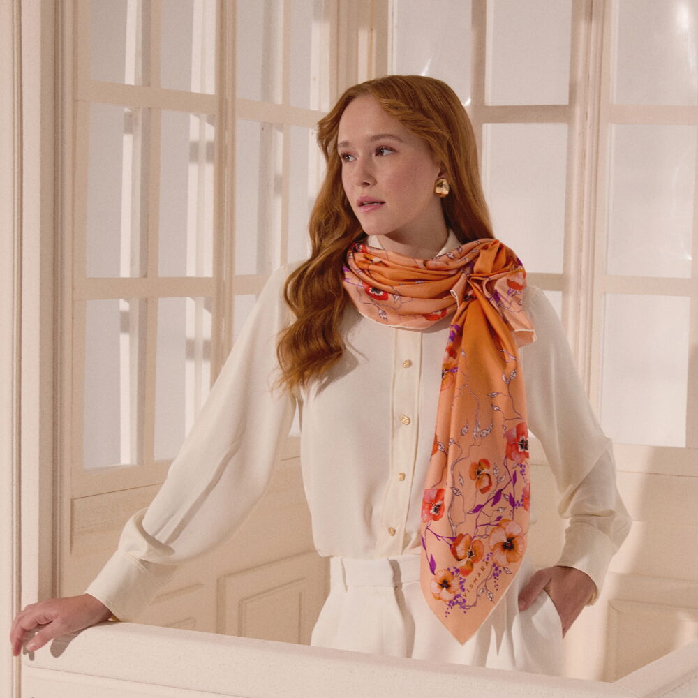 Turuncu Menekşe Çiçeği Desenli Twill İpek Eşarp - Vismara