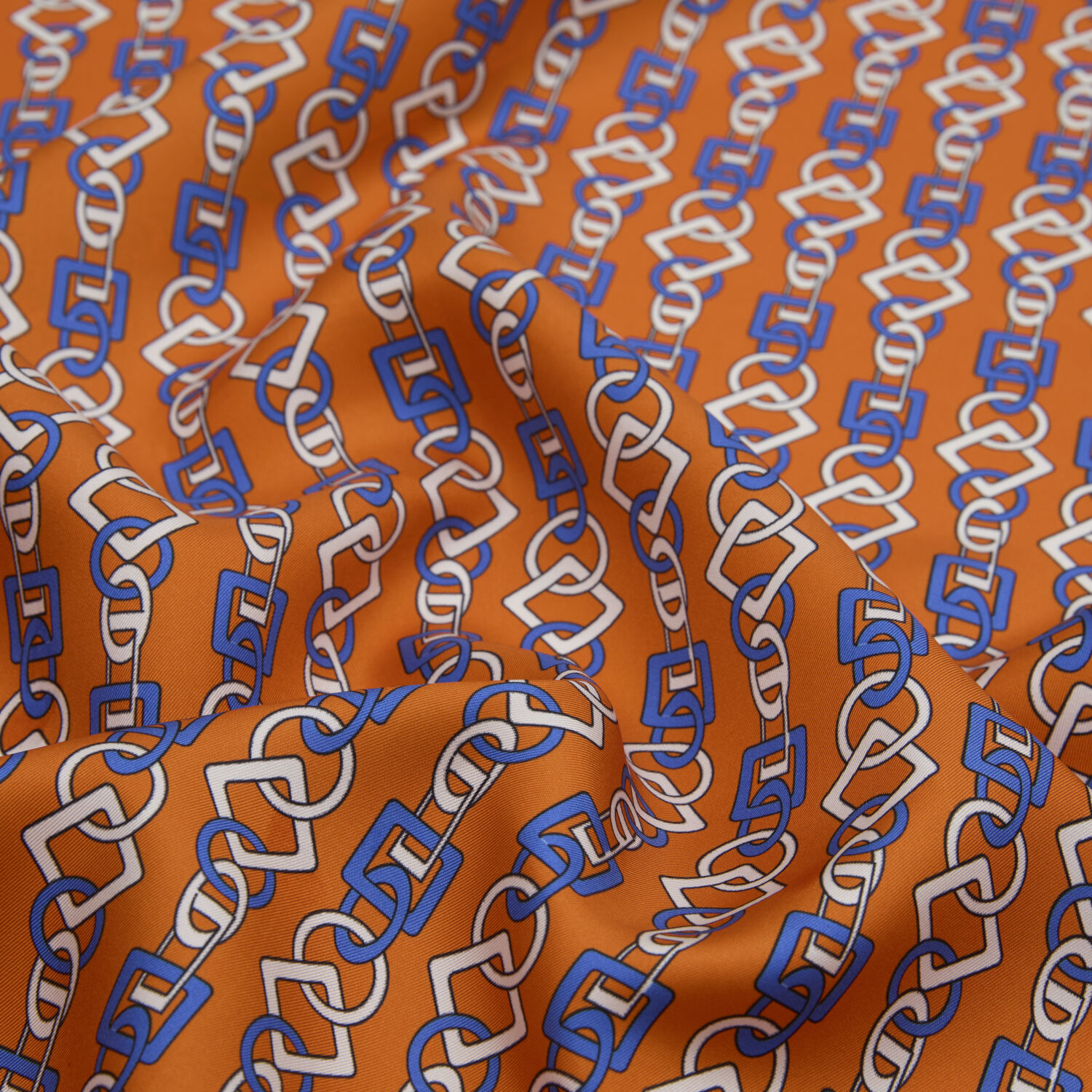 Turuncu Zincir Motif Desenli Twill İpek Eşarp - 2