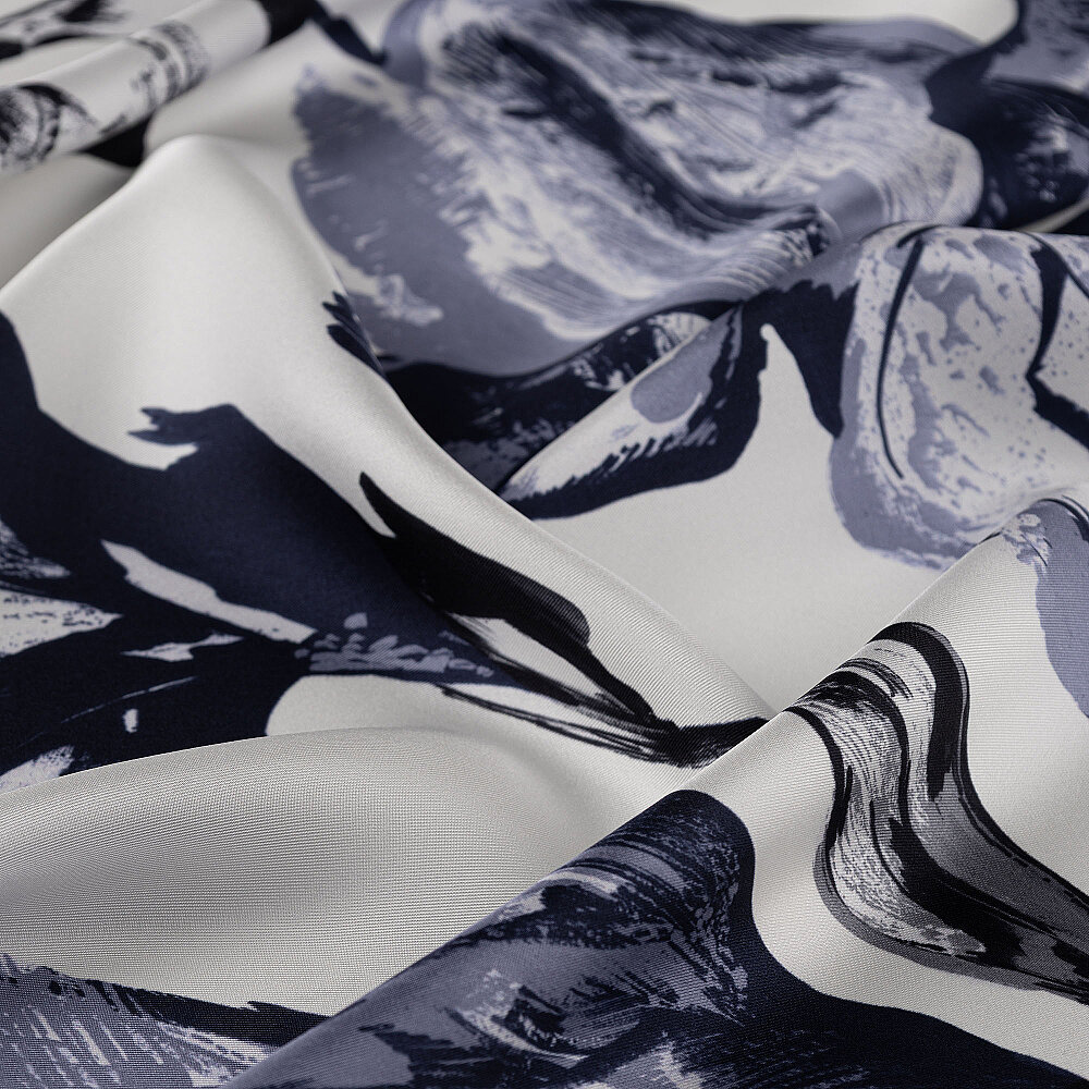 White Charcoal Lily Patterned Silk Scarf - 3